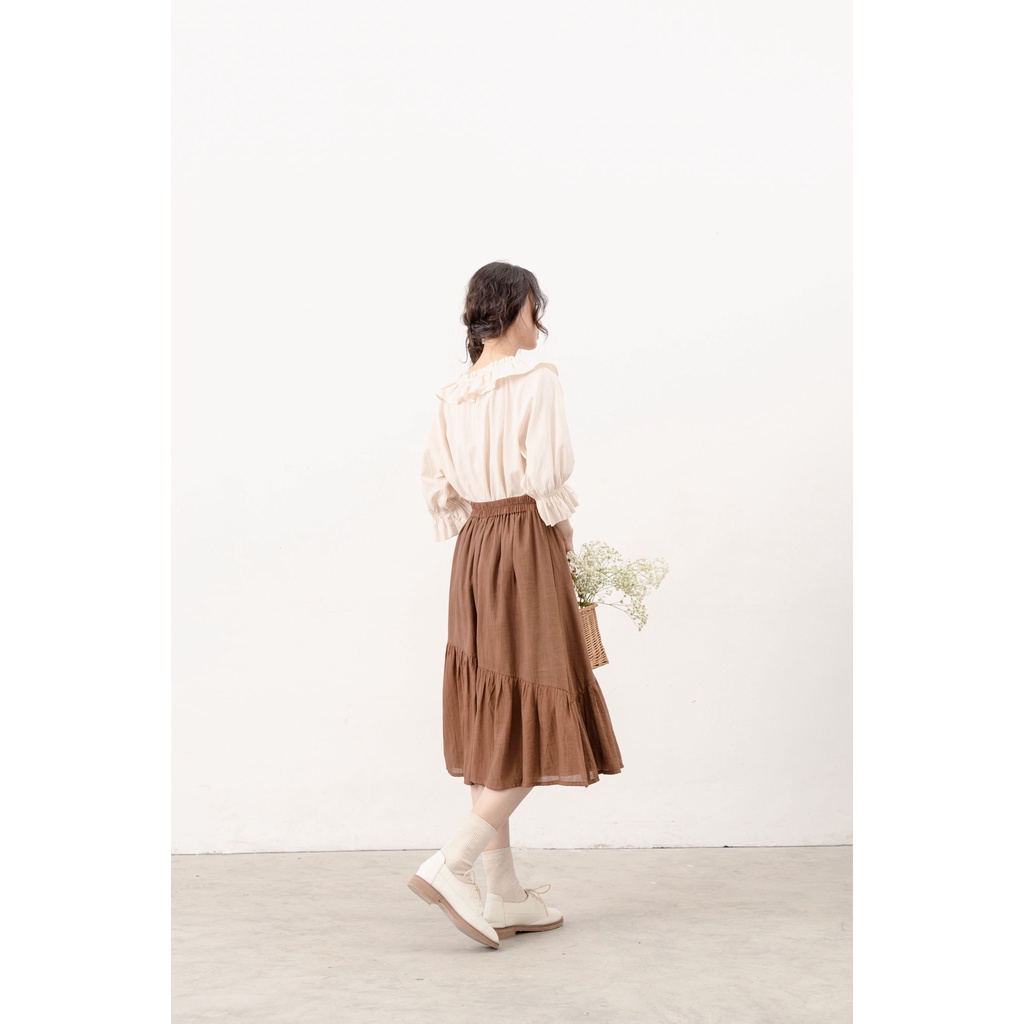 Áo sơ mi cổ nhún nơ buộc be và Chân váy đũi vintage nâu MADELEN