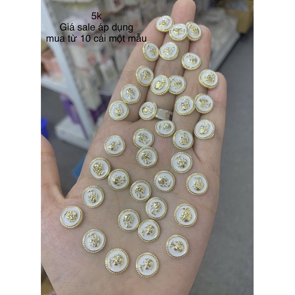 Đá hình đính móng