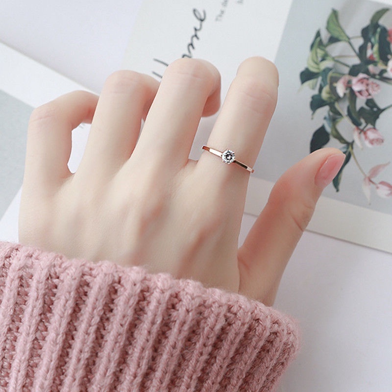 Nhẫn nữ titan không gỉ không phai màu hình bướm phun cát xinh xắn thời trang thanh lịch