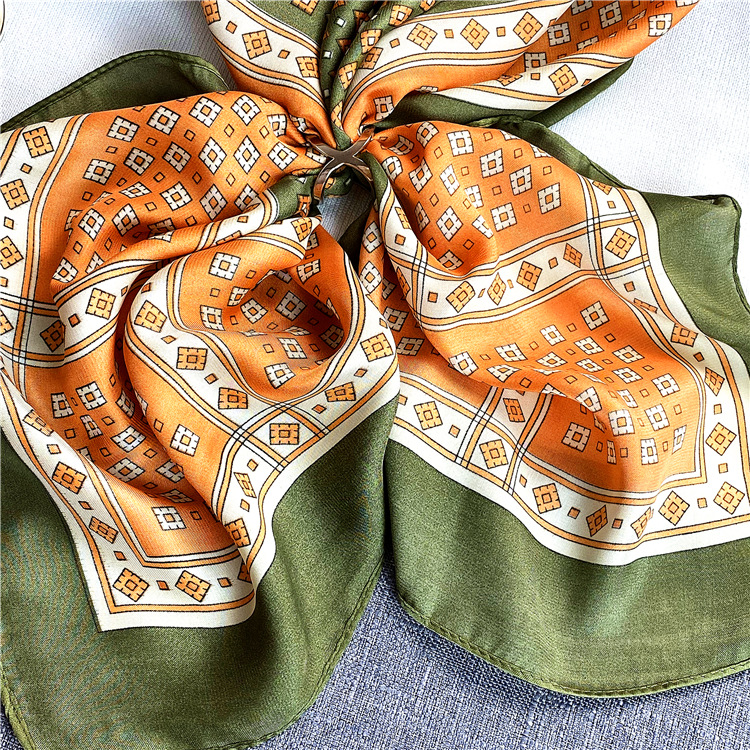 Khăn Choàng Lụa Khổ Vuông 90x90cm In Họa Tiết Thời Trang