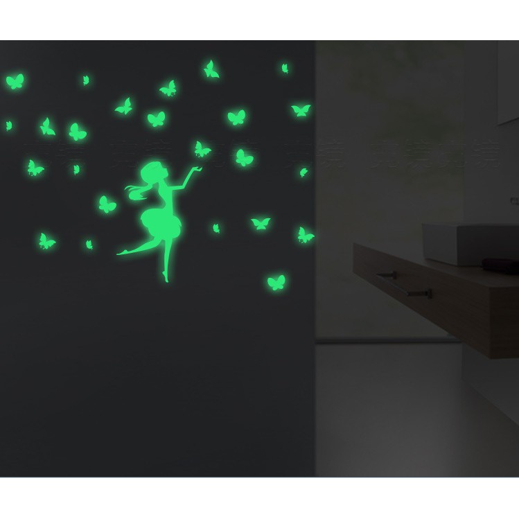 Decal trang trí tường Cô Gái khiêu Vũ cùng Bướm - Dạ Quang