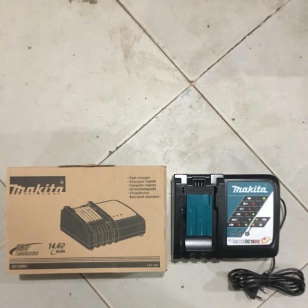 Sạc pin 14.4 v-18 v Li-Ion pin DC18RC
