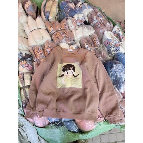 Áo nỉ hoodies cổ tròn in hình cô gái tóc nơ