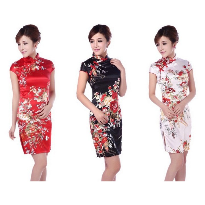 Sườn xám tay ngắn phong cách Trung Hoa truyền thống với họa tiết hoa duyên dáng cho nữ