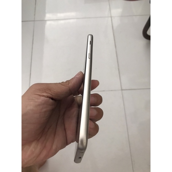 Xác điện thoại j810 liệt cảm ứng