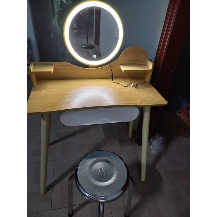 Bàn Trang Điểm LED FUNA Có Nút Cảm Ứng - AK11 dùng để trang điểm hoặc decor (chưa gồm ghế).