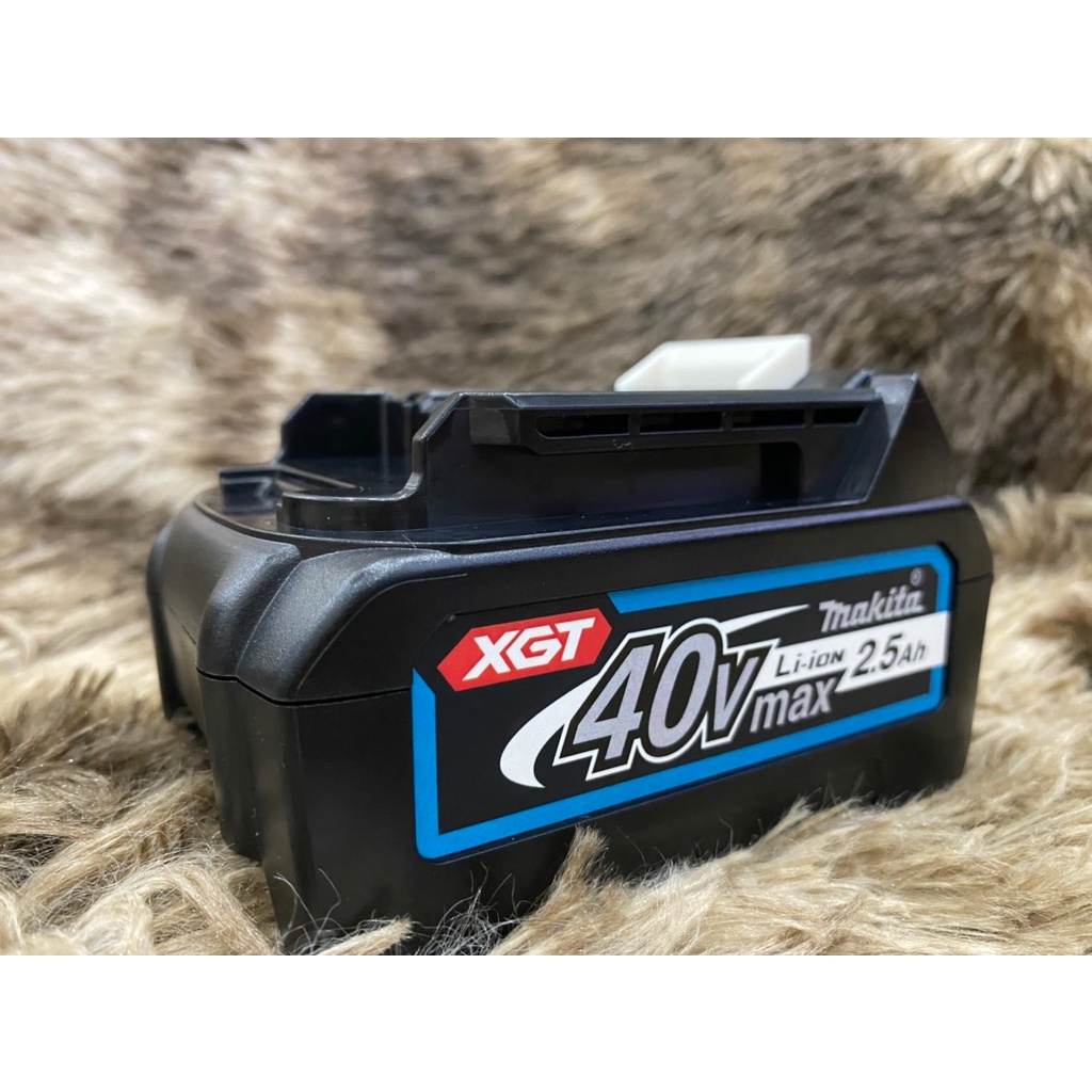 Vỏ mạch Makita 40v 2.5 AH cell 18650 nhận sạc zin. BN.