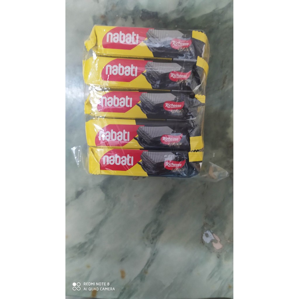 Lốc 10 gói bánh xốp Nabati phô mai đen 50g