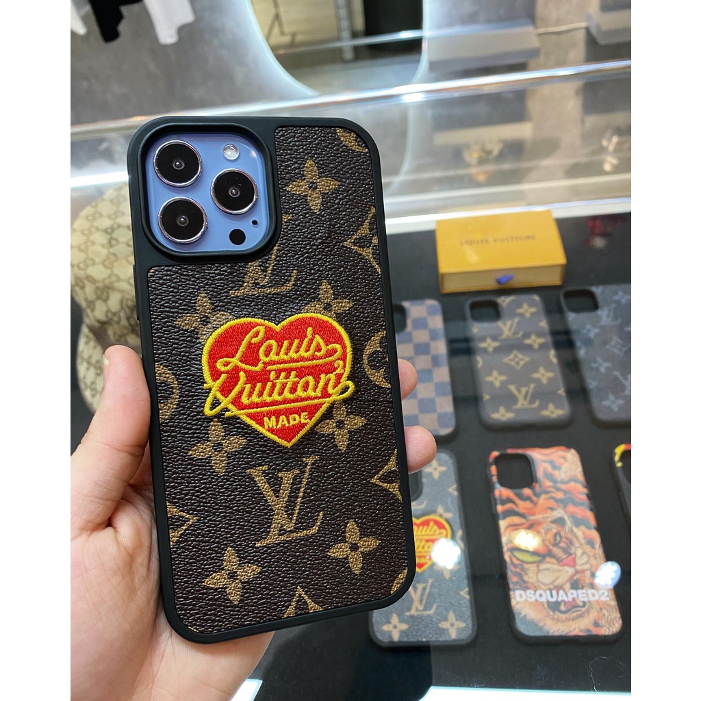 ỐP LƯNG LV MONOGRAM NIGO HEART cho các dòng máy 13Pro 13Promax 13