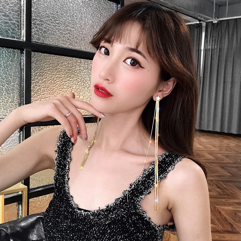 Khuyên Tai Dáng Dài Phối Tua Rua Đơn Giản Phong Cách Hàn Quốc