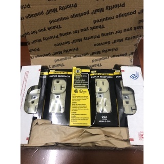 Ổ cắm điện Hubbell 5362IZ