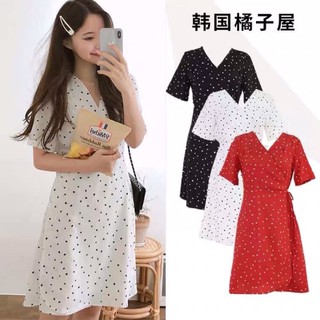 Váy chấm bi