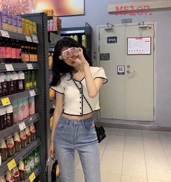 Áo croptop nút thật phối viền hàng xịn (ap)