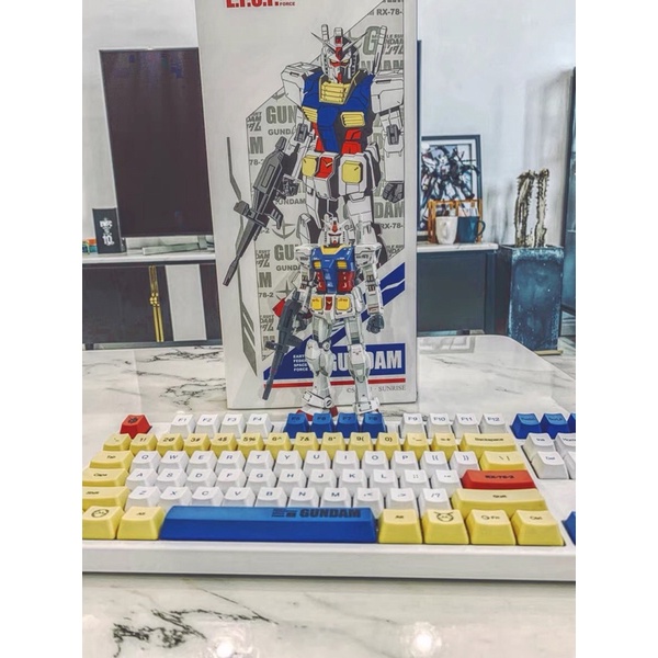 Bàn phím cơ không dây IKBC 1.0 cherry phiên bản Gundam gaming của Đức chính hãng