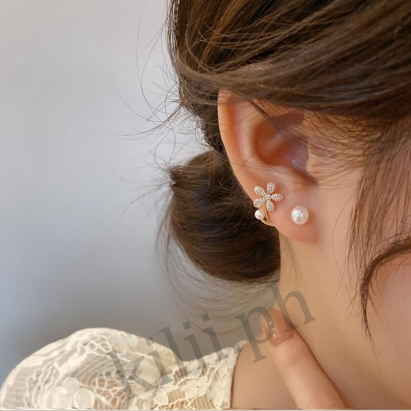 Đôi Bông Tai Hình Hoa Đính Ngọc Trai Thời Trang Dành Cho Nữ