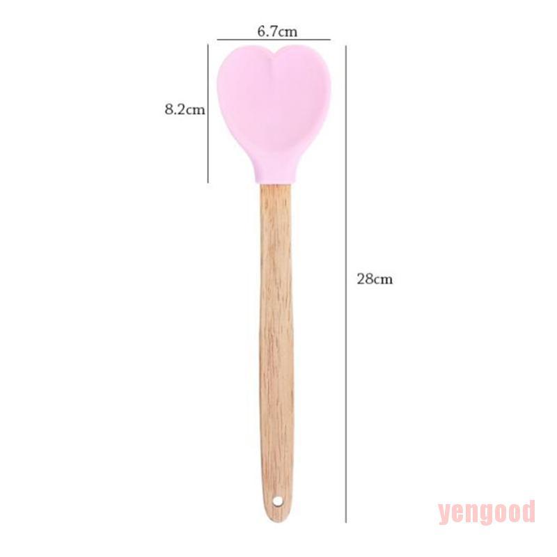 Muỗng Silicone Hình Trái Tim Xinh Xắn