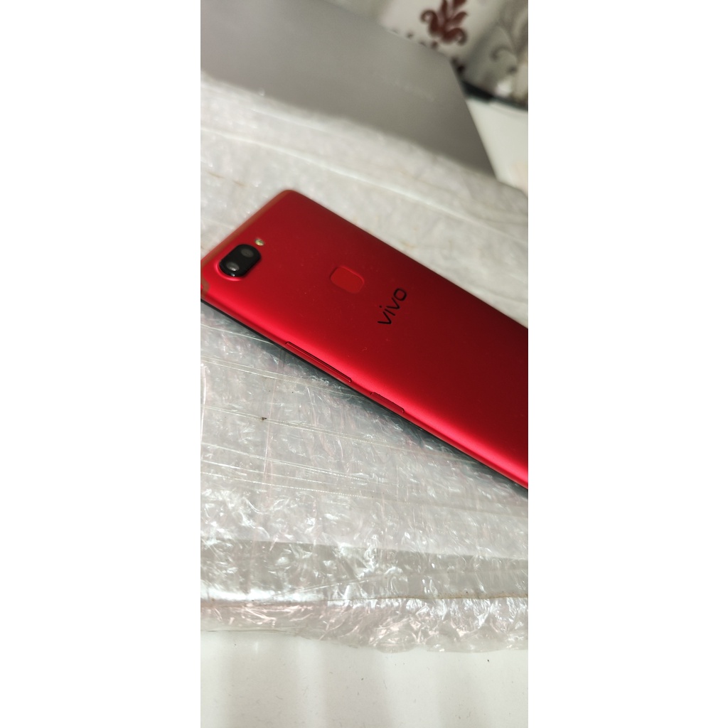 Điện thoại Vivo X20 màu đỏ