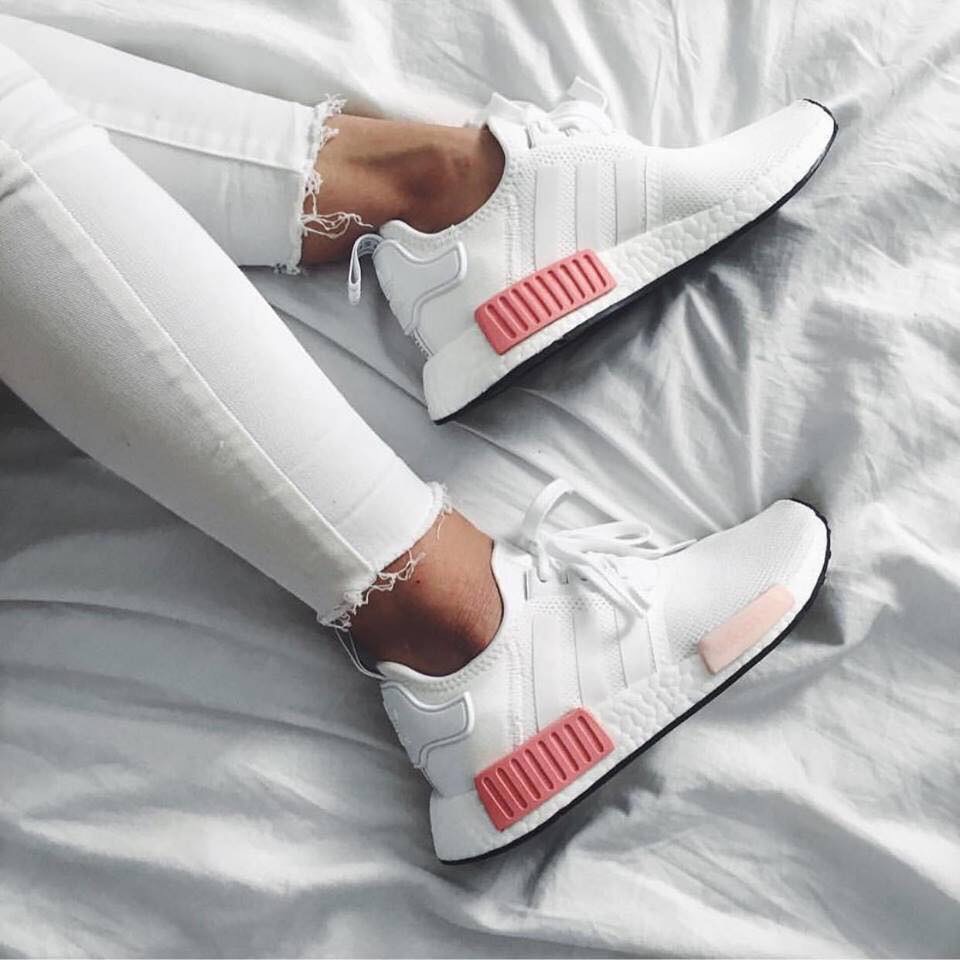 giày adidas NMD r1 trắng hồng