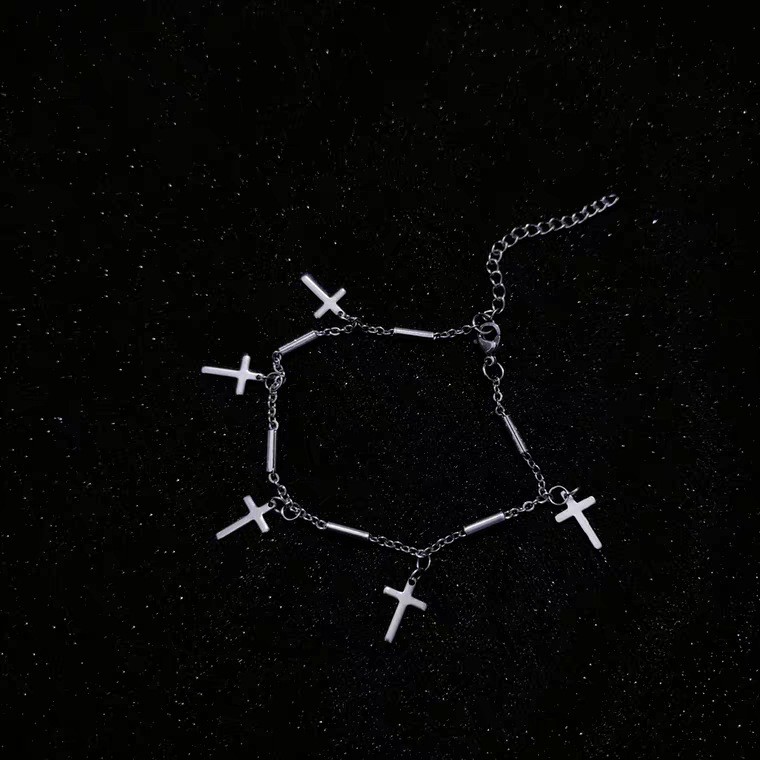 Vòng tay thép titan họa tiết chú gấu rỗng phong cách Hàn Quốc cho nữ