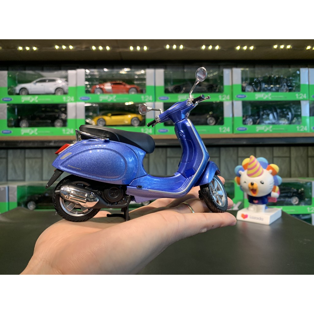 Mô hình xe Vespa Primavera tỉ lệ 1:12  hãng Maisto