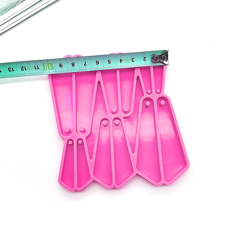 Khuôn Silicone Làm Trang Sức Hình Dao Cắt