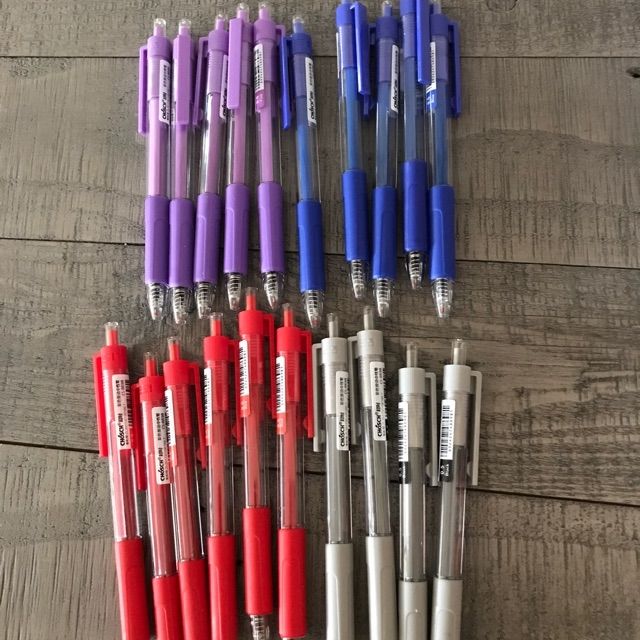 VIẾT GEL BẤM CHOSCH CS-8698 đầu bút 0.5mm