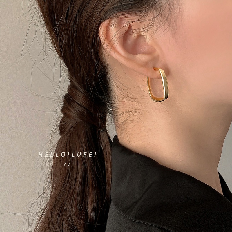 Bông tai thiết kế đơn giản thời trang cho nữ