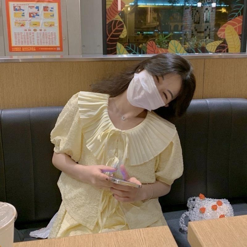 Set Áo Lửng Và Chân Váy Ngắn Dễ Thương Dành Cho Nữ