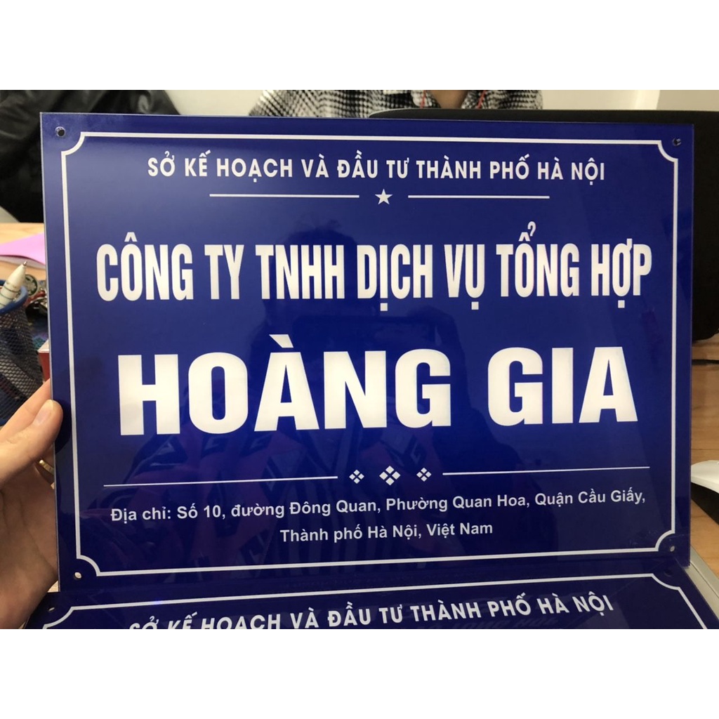 Biển Hiệu Công Ty thiết kế theo yêu cầu vật liệu mica cao cấp chống phai màu