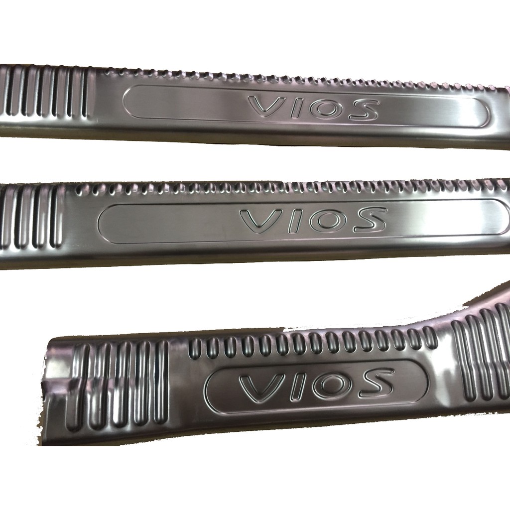 Ốp bậc cửa, nẹp cửa xe Vios 2019 2020 2021 2022 2023- mẫu inox