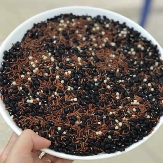 Đỗ đen, gạo lứt, ý dĩ rang sẵn