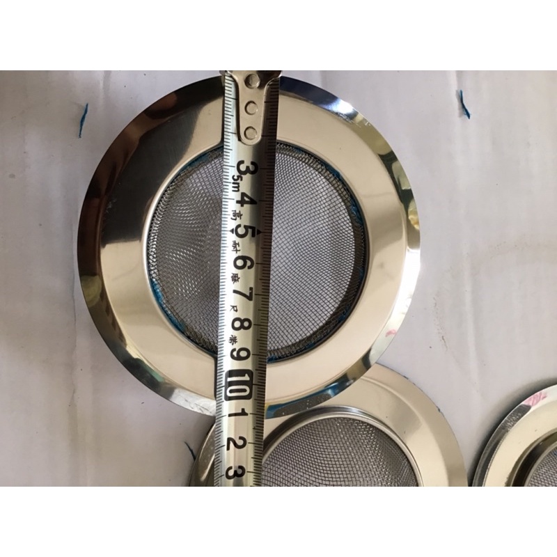Lọc bồn rửa bát bằng inox sáng bóng
