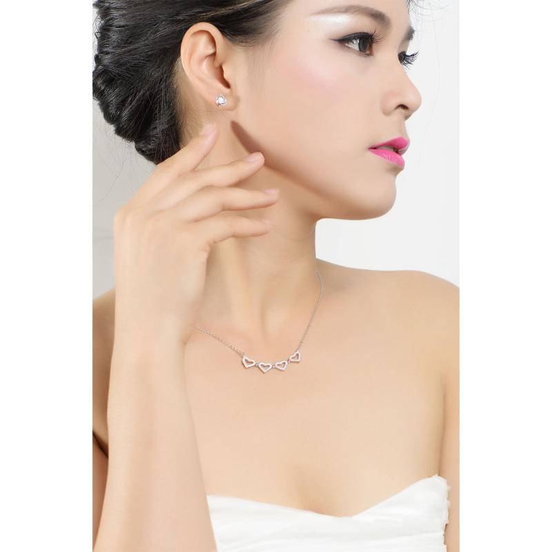 Dây chuyền nữ cỏ bốn lá bằng thép titan mạ bạc chia thành bốn trái tim，Vòng cổ kim cương vàng 18k