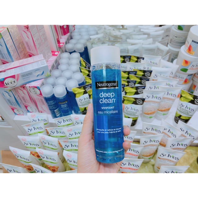 Nước tẩy trang Neutrogena