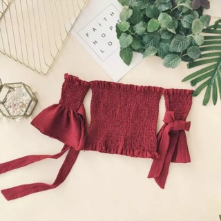 Áo croptop trễ vai dáng ôm