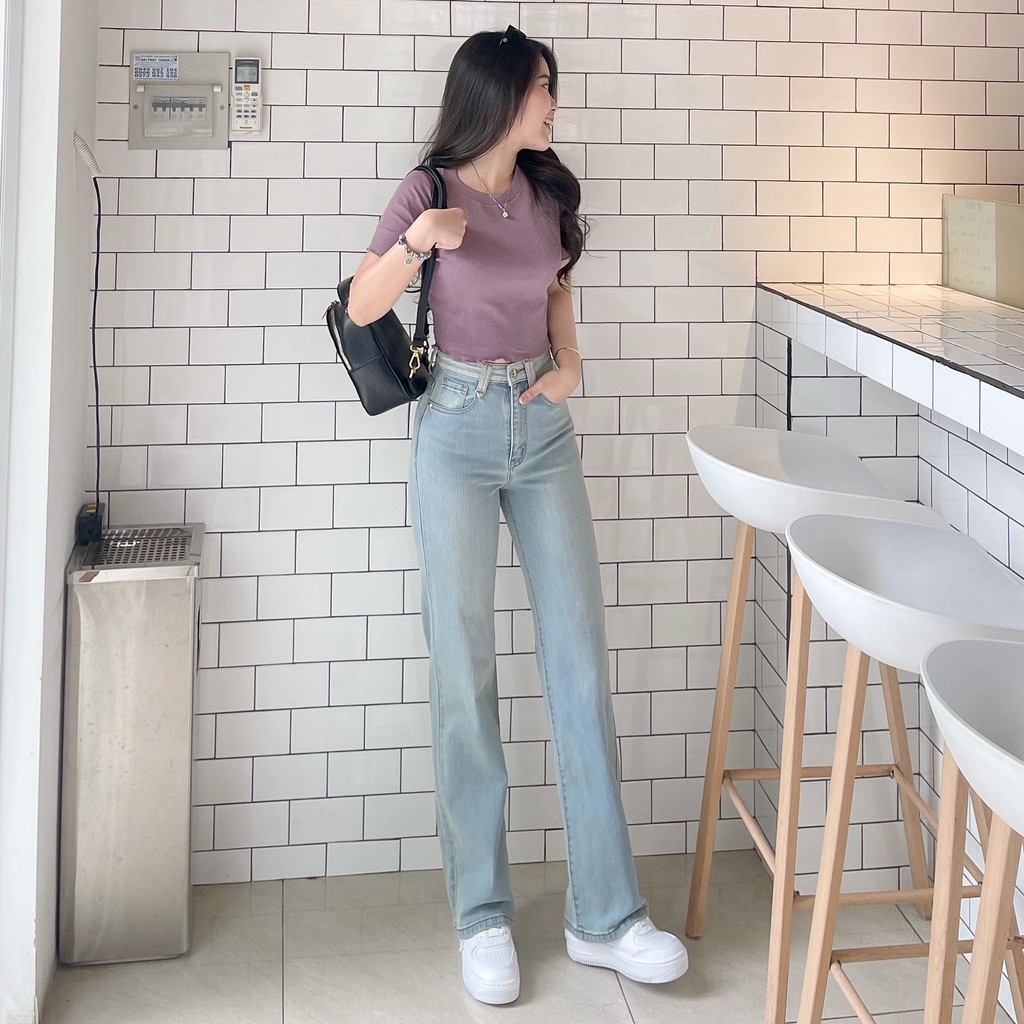 QUẦN JEANS ỐNG SUÔNG BASIC ZAREEN JEA119 XANH NHẠT