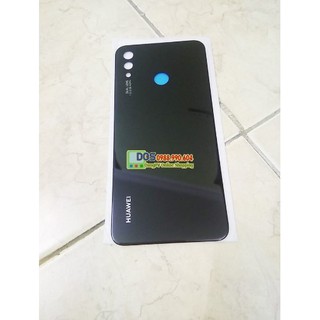 Mặt lưng Huawei nova 3i
