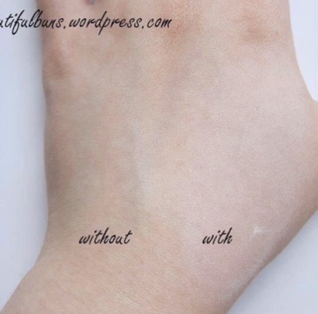 Phấn phủ không màu LAURA MERCIER TRANSLUCENT LOOSE POWDER | BigBuy360 - bigbuy360.vn