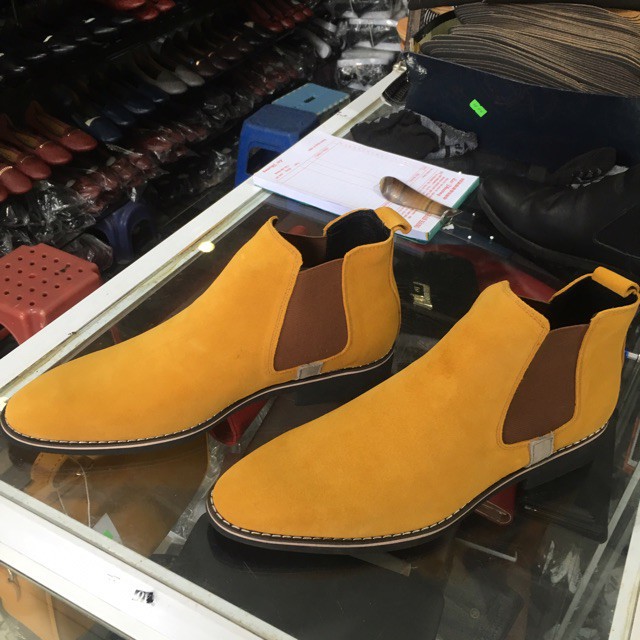 Giày bốt nam chelsea da lộn màu vàng bò ảnh tại shop G34aa