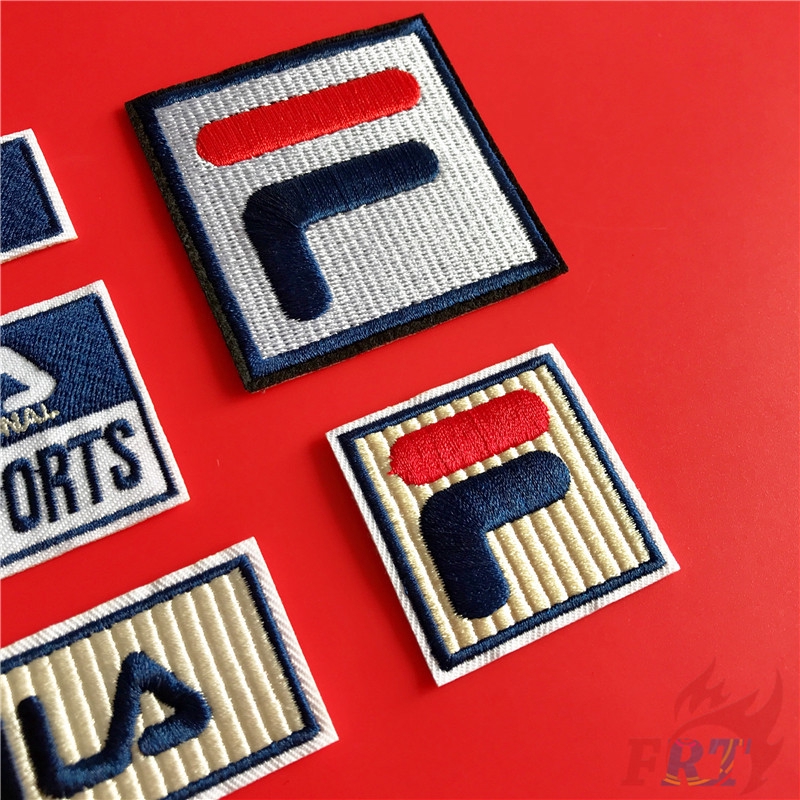 Miếng Vá Ủi Thêu Thủ Công Hình Logo Thương Hiệu Thời Trang