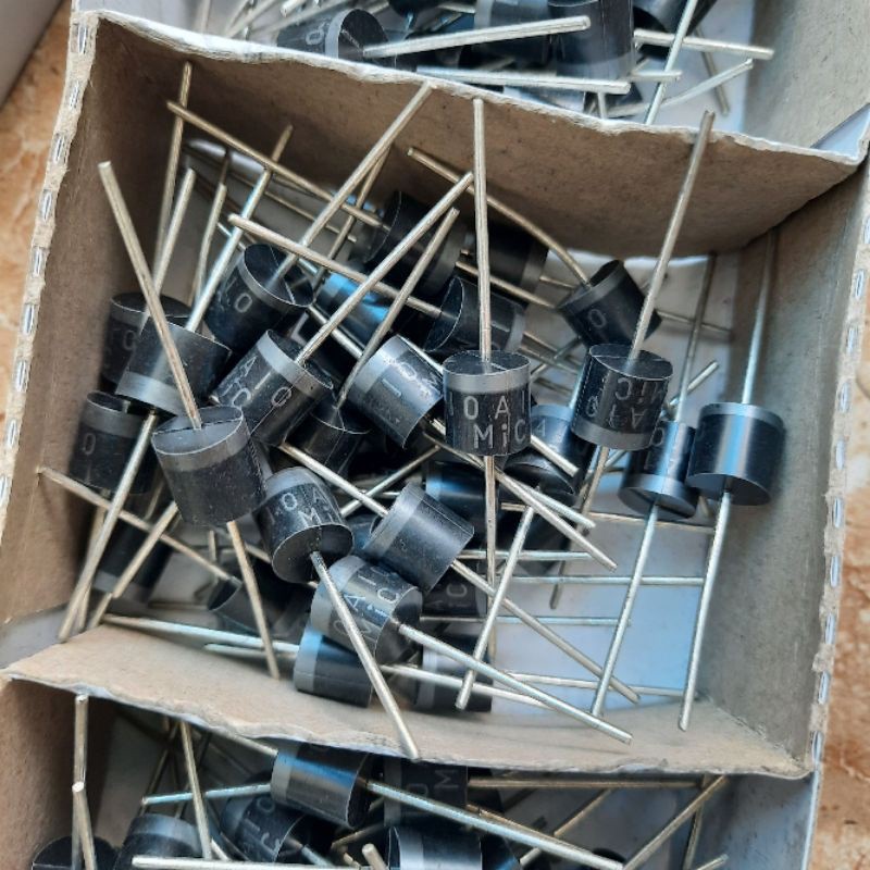 diode linh kiện diot 10A/1000v (1 con)