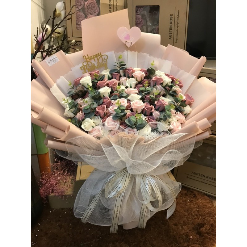 [Hoa sinh nhật - Nowship] Bó hoa sáp 100bông siêu khổng lồ. Hình ảnh độc quyền nhà Khả An!