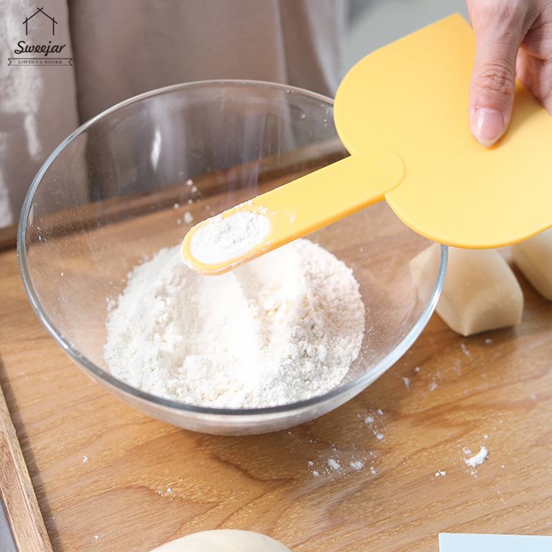 SWEEJAR Dụng cụ cắt / chà phẳng  bằng PP dùng làm bánh kem