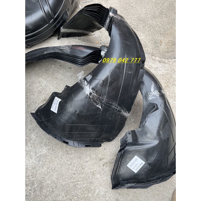 Lòng dè chắn bùn sau Kia Seltos 86811Q6000 chất nhựa