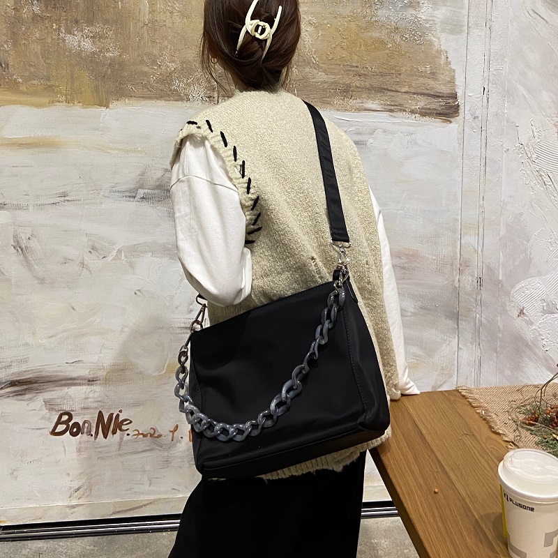 Túi Đeo Chéo Vai Khổ Lớn Thời Trang Sành Điệu Cho Nữ