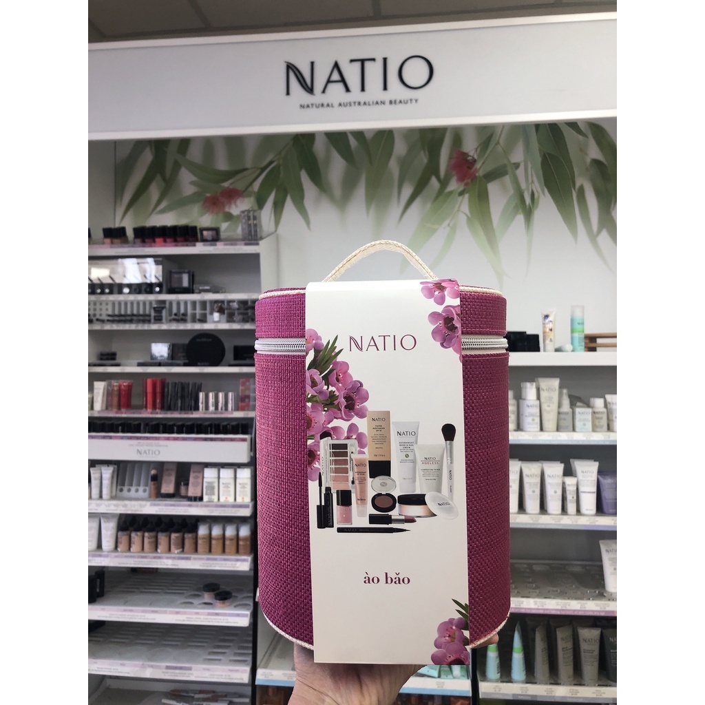 Set trang điểm và dưỡng da NATIO từ Australia.