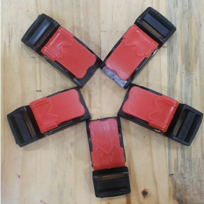 Khóa mũ bảo hiểm