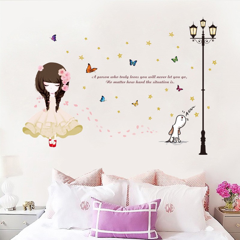 Decal dán tường cô gái và cột đèn