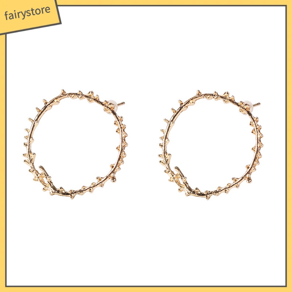 Hoa tai lá hình tròn dùng để làm quà cho nữ