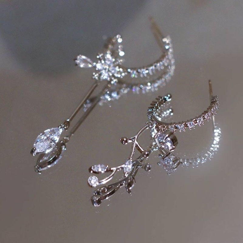 Khuyên Tai Dáng Dài Hình Bông Hoa Đính Đá Phong Cách Thời Trang Hàn Quốc